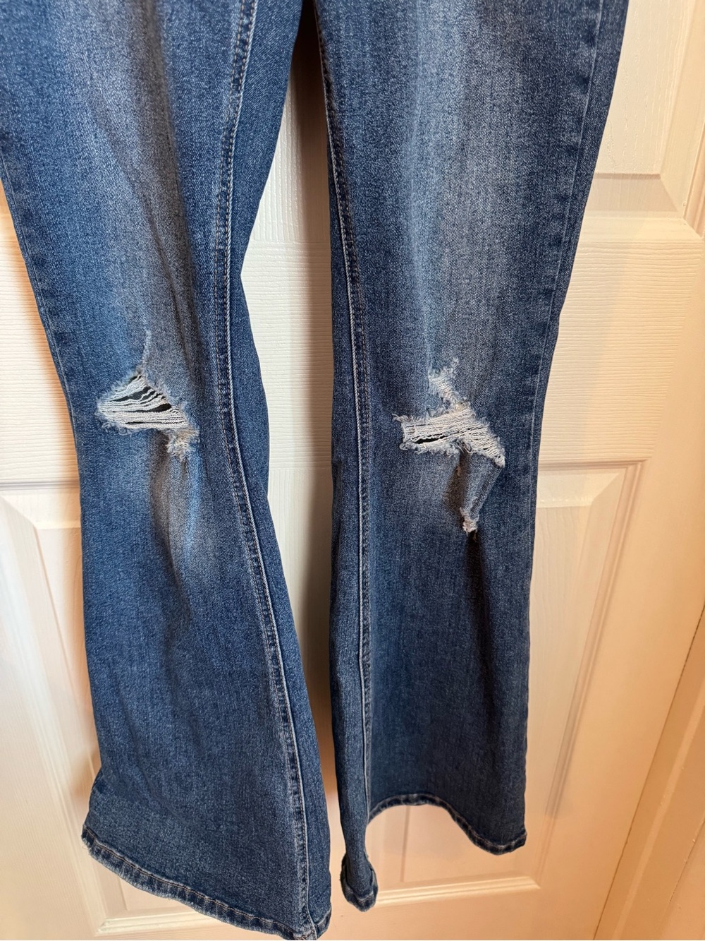 Gemma Rae Dark Wash Stretch Jeans
Slim Fit - Size 9/29 - Picture 3 of 14